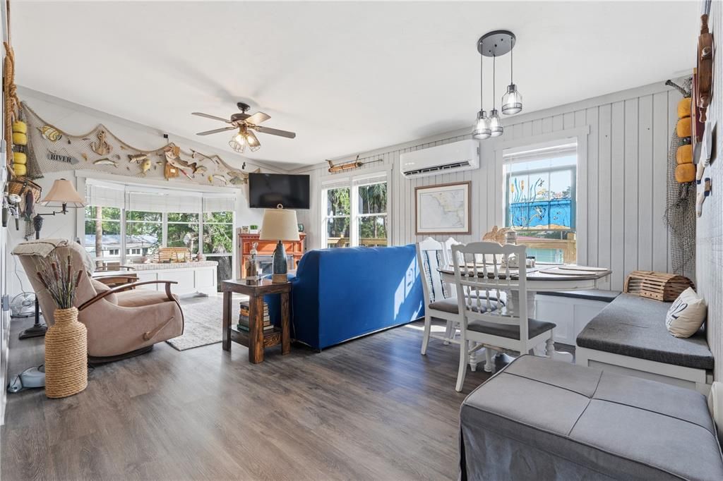 For Sale: $365,000 (3 beds, 2 baths, 1125 Square Feet)
