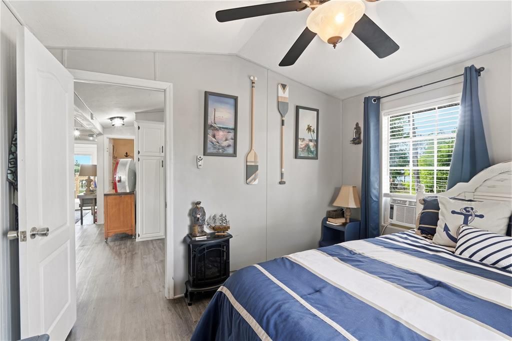 For Sale: $365,000 (3 beds, 2 baths, 1125 Square Feet)