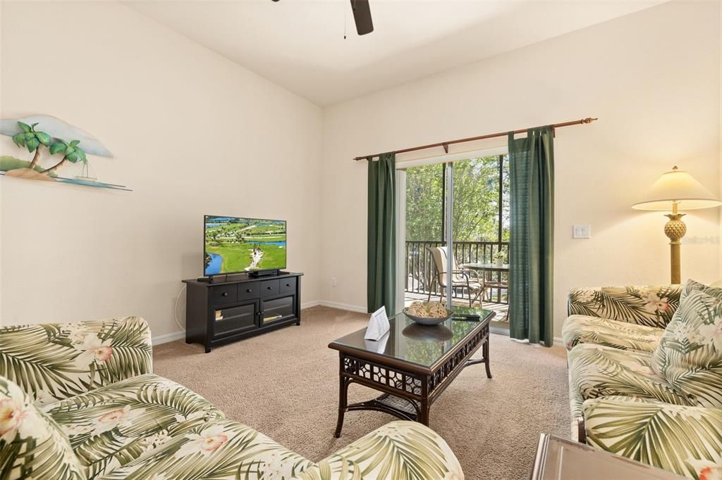 Active With Contract: $159,000 (2 beds, 2 baths, 1173 Square Feet)