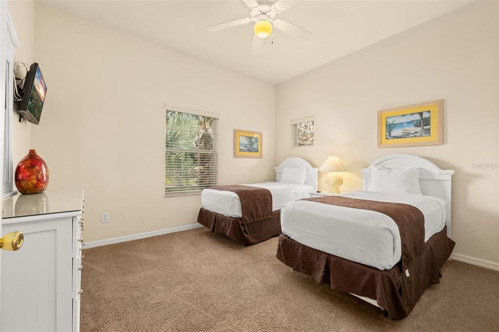 Active With Contract: $159,000 (2 beds, 2 baths, 1173 Square Feet)