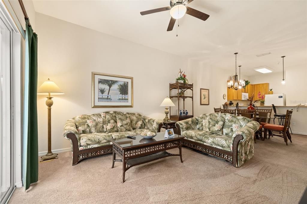 Active With Contract: $159,000 (2 beds, 2 baths, 1173 Square Feet)