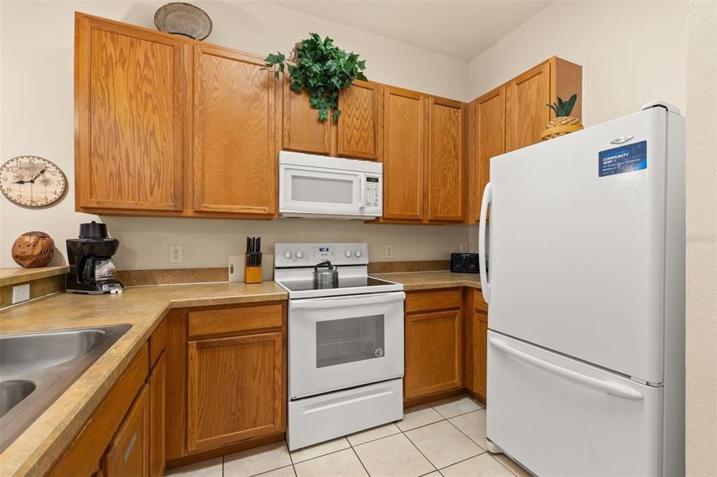Active With Contract: $159,000 (2 beds, 2 baths, 1173 Square Feet)