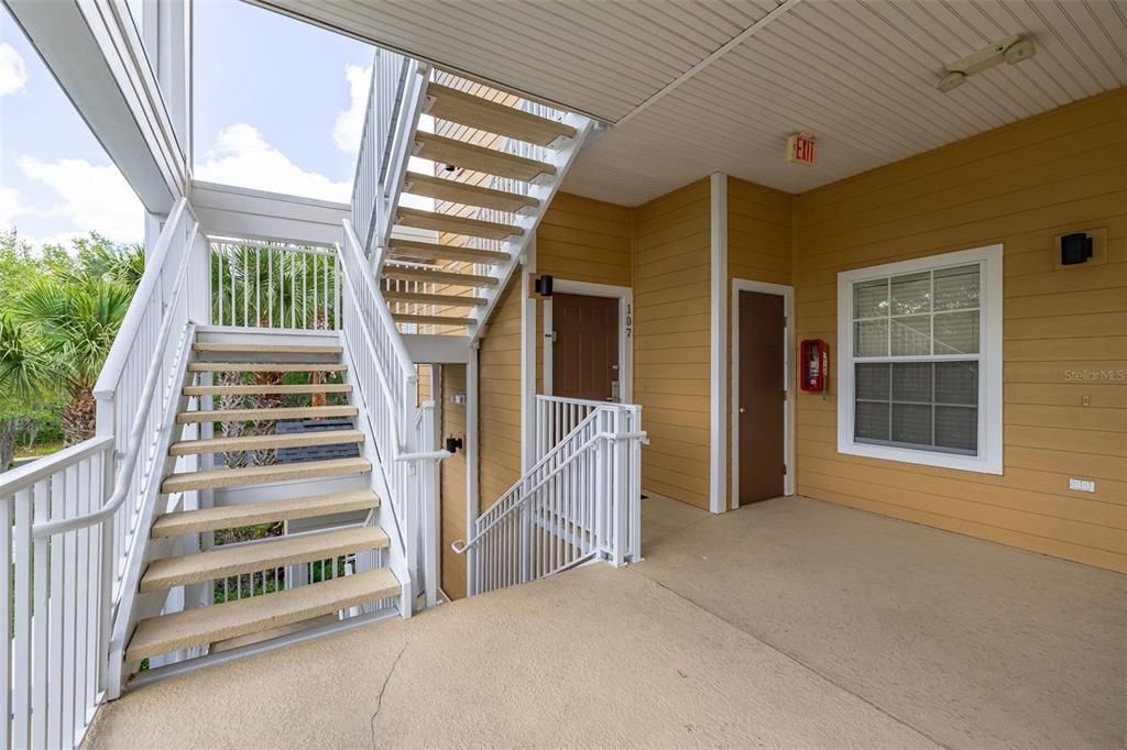 Active With Contract: $159,000 (2 beds, 2 baths, 1173 Square Feet)