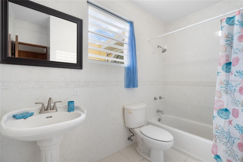 En Venta: $765,000 (6 camas, 5 baños, 4412 Pies cuadrados)