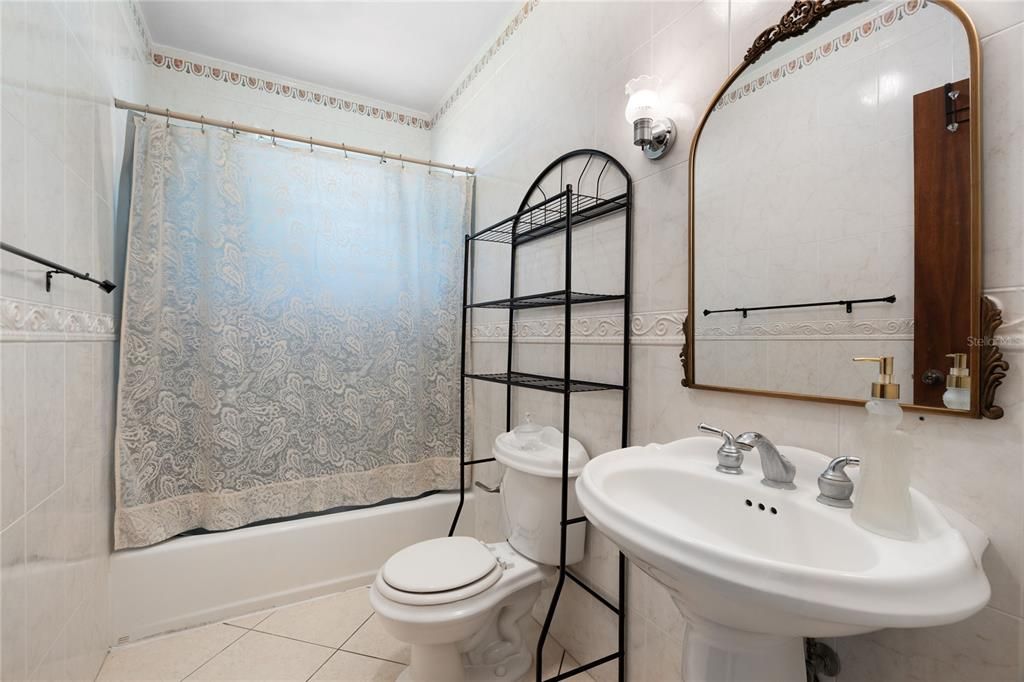 En Venta: $765,000 (6 camas, 5 baños, 4412 Pies cuadrados)