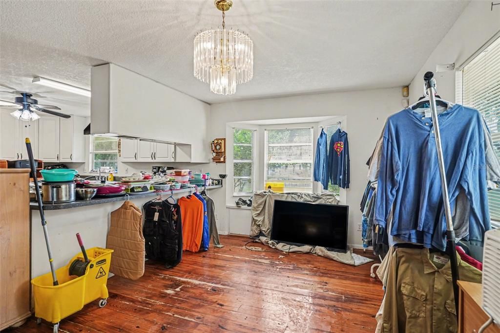 Activo con contrato: $280,000 (2 camas, 2 baños, 1479 Pies cuadrados)