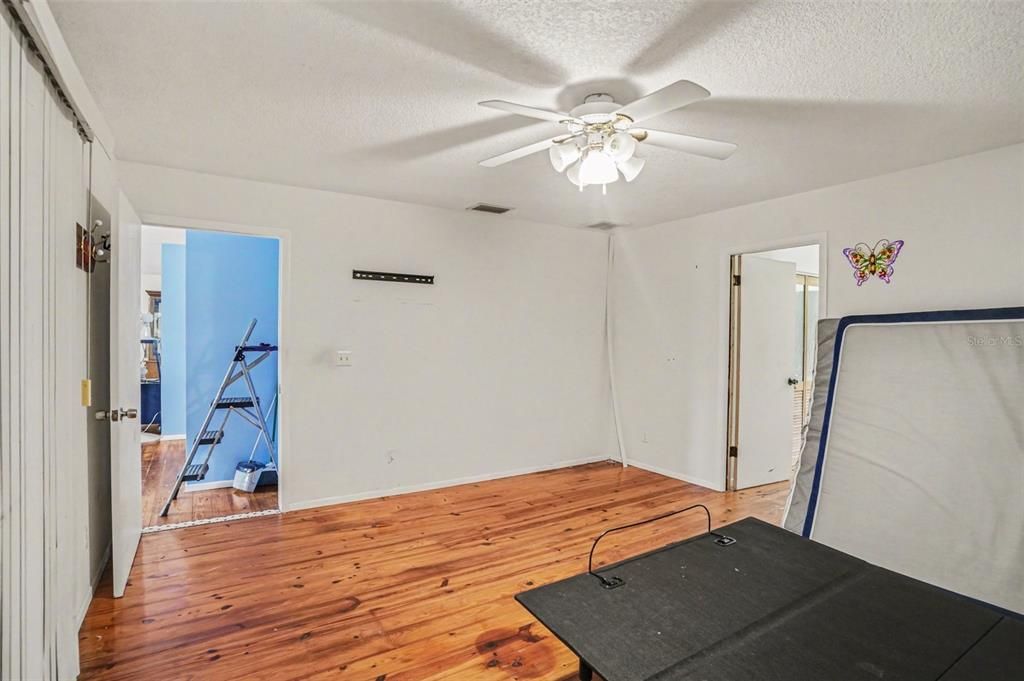 Activo con contrato: $280,000 (2 camas, 2 baños, 1479 Pies cuadrados)