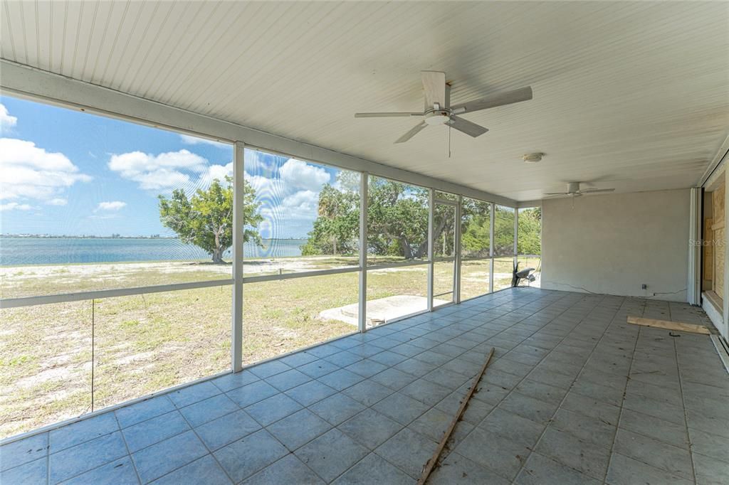 For Sale: $3,900,000 (2 beds, 1 baths, 1494 Square Feet)