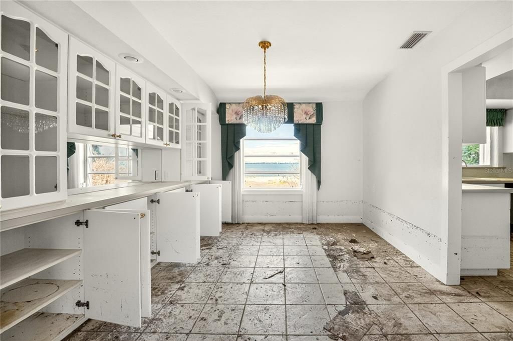 For Sale: $3,900,000 (2 beds, 1 baths, 1494 Square Feet)