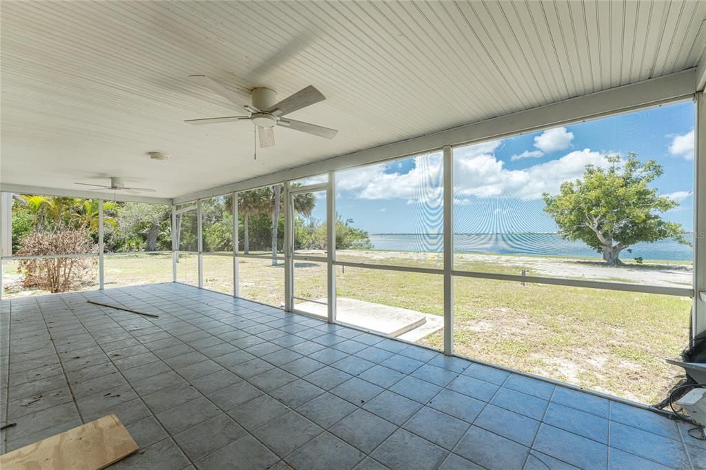 For Sale: $3,900,000 (2 beds, 1 baths, 1494 Square Feet)