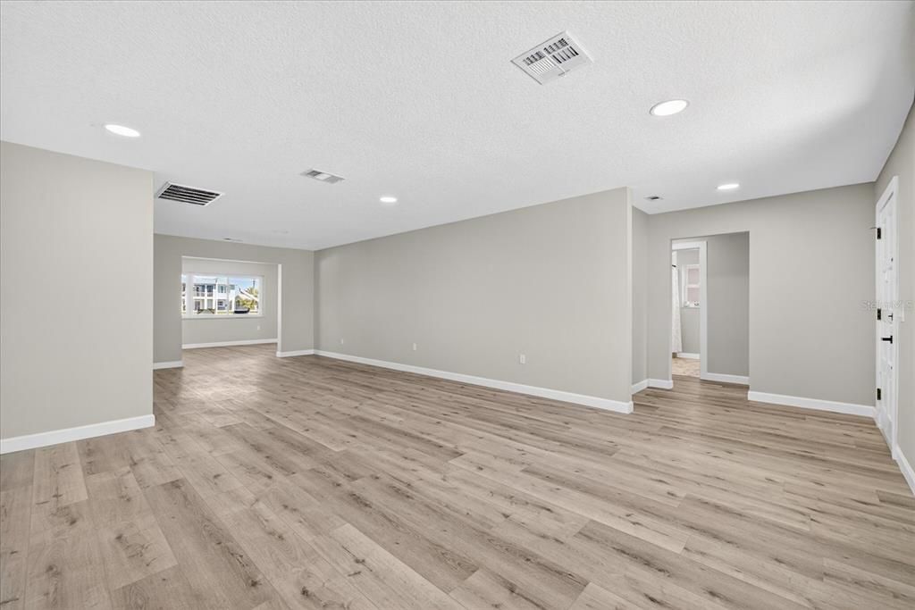 Active With Contract: $699,000 (3 beds, 2 baths, 1712 Square Feet)