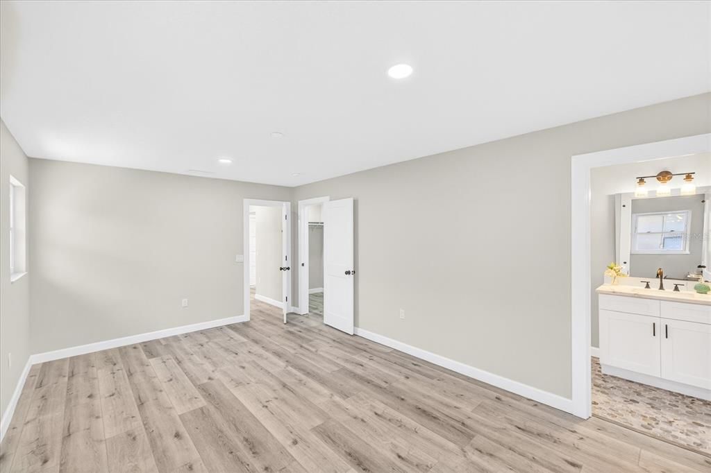 Active With Contract: $699,000 (3 beds, 2 baths, 1712 Square Feet)