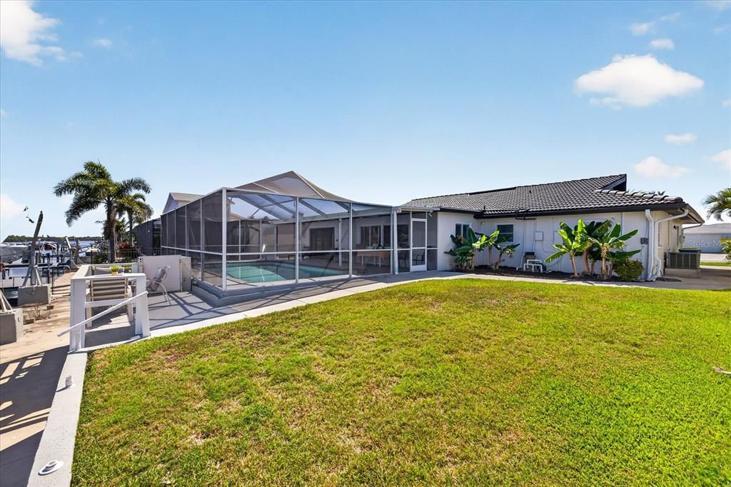 Active With Contract: $699,000 (3 beds, 2 baths, 1712 Square Feet)
