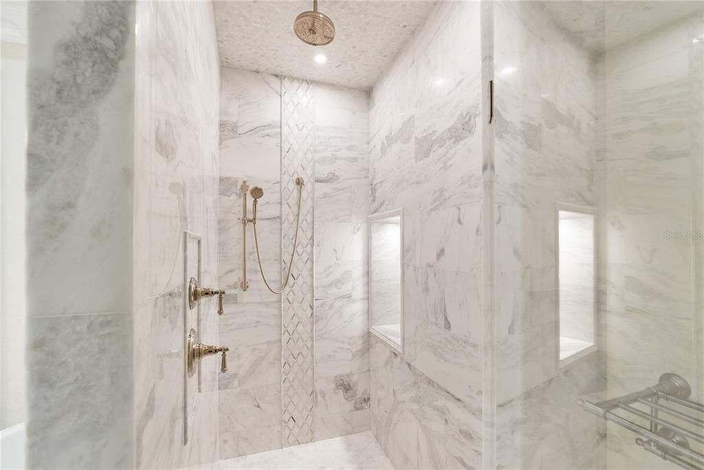 En Venta: $15,100,000 (5 camas, 5 baños, 10395 Pies cuadrados)