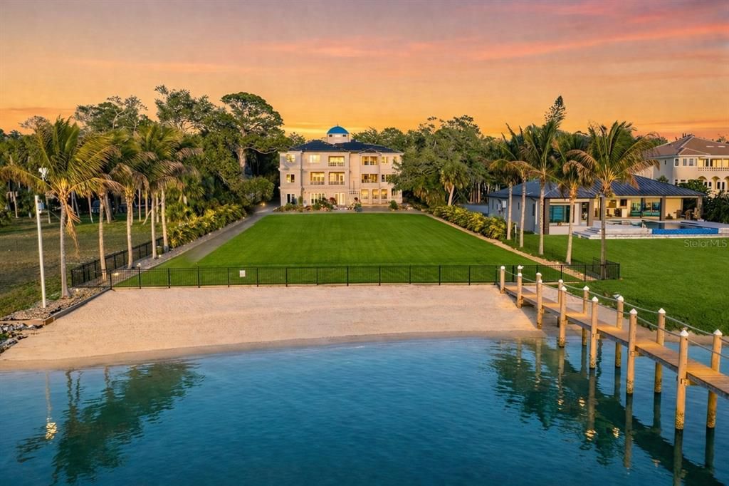 En Venta: $15,100,000 (5 camas, 5 baños, 10395 Pies cuadrados)
