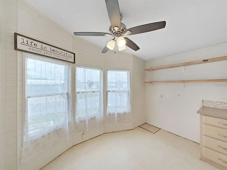 Activo con contrato: $140,000 (2 camas, 2 baños, 1372 Pies cuadrados)