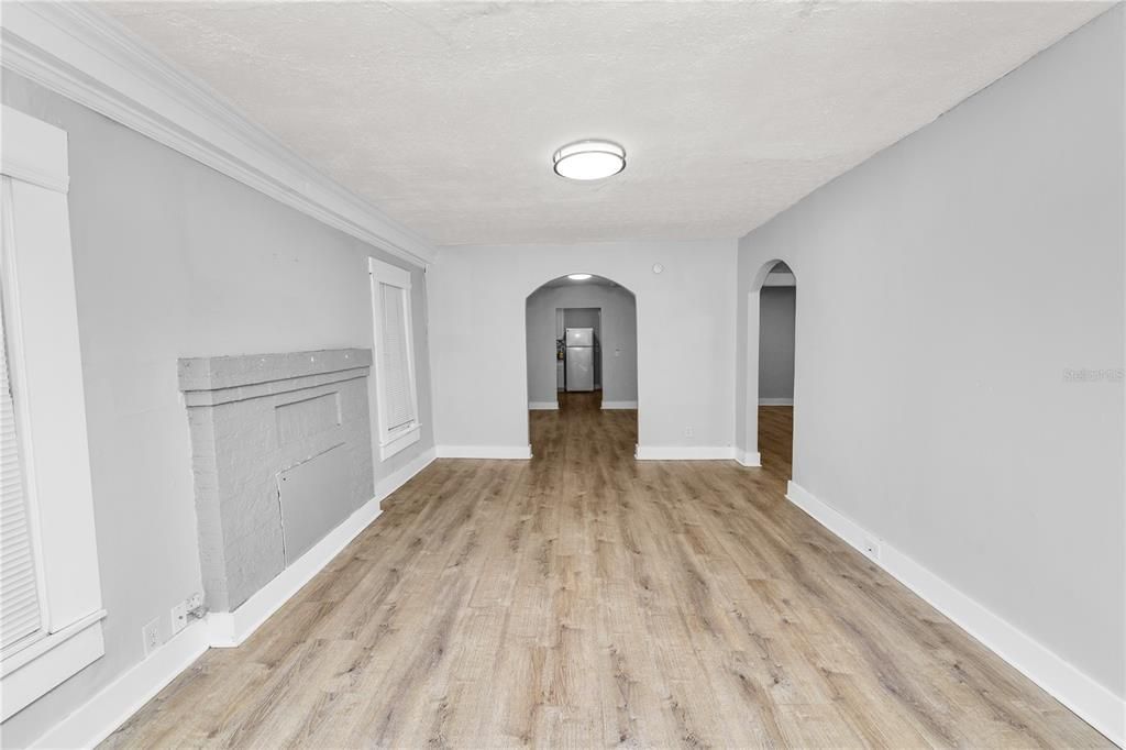 Activo con contrato: $179,000 (3 camas, 1 baños, 1184 Pies cuadrados)