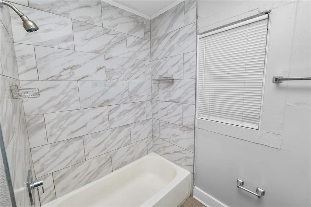Activo con contrato: $179,000 (3 camas, 1 baños, 1184 Pies cuadrados)