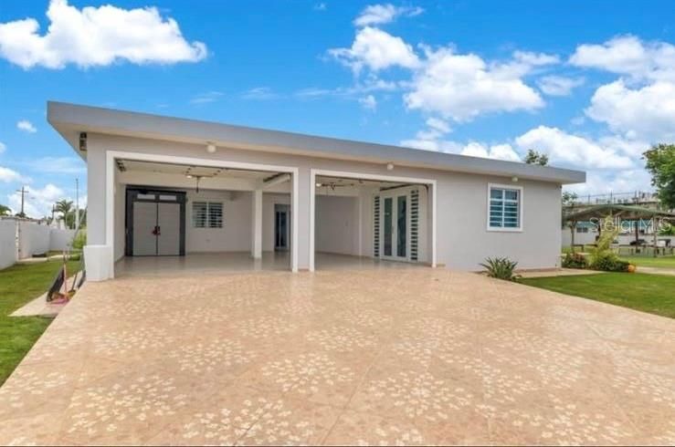 Active With Contract: $310,000 (3 beds, 2 baths, 1819 Square Feet)