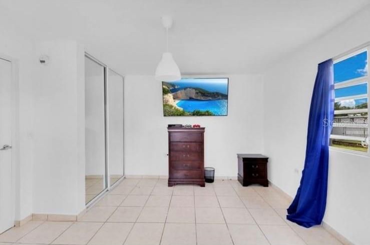 Active With Contract: $310,000 (3 beds, 2 baths, 1819 Square Feet)