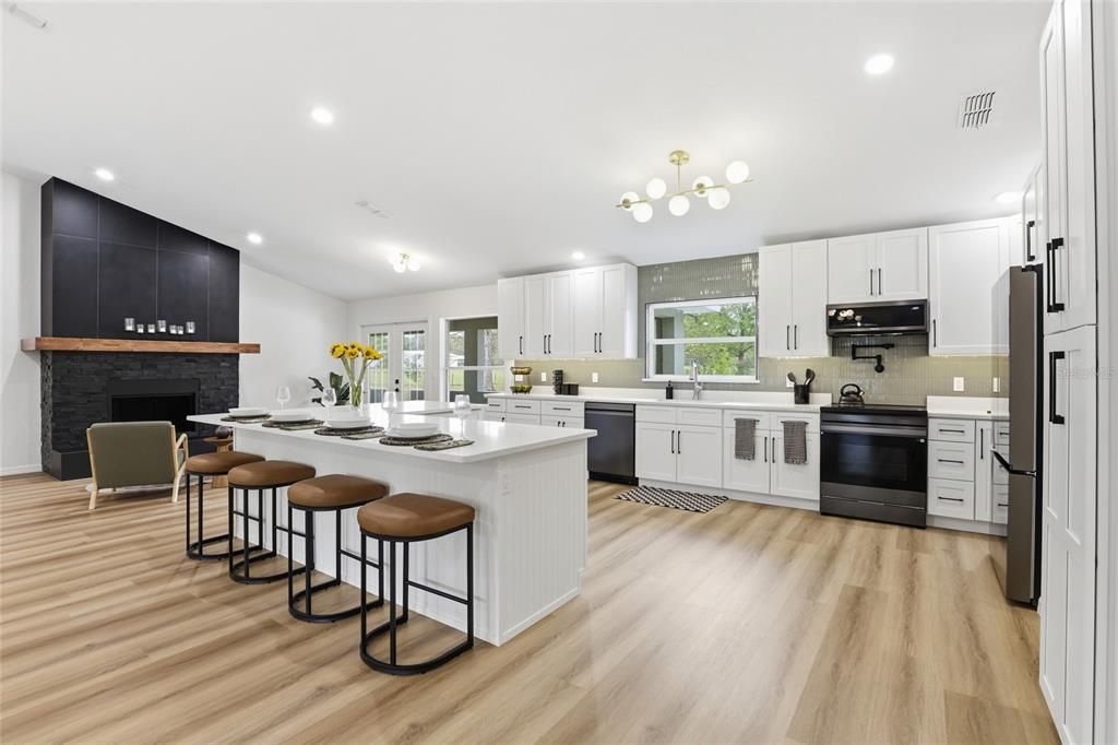 For Sale: $724,900 (4 beds, 3 baths, 3058 Square Feet)