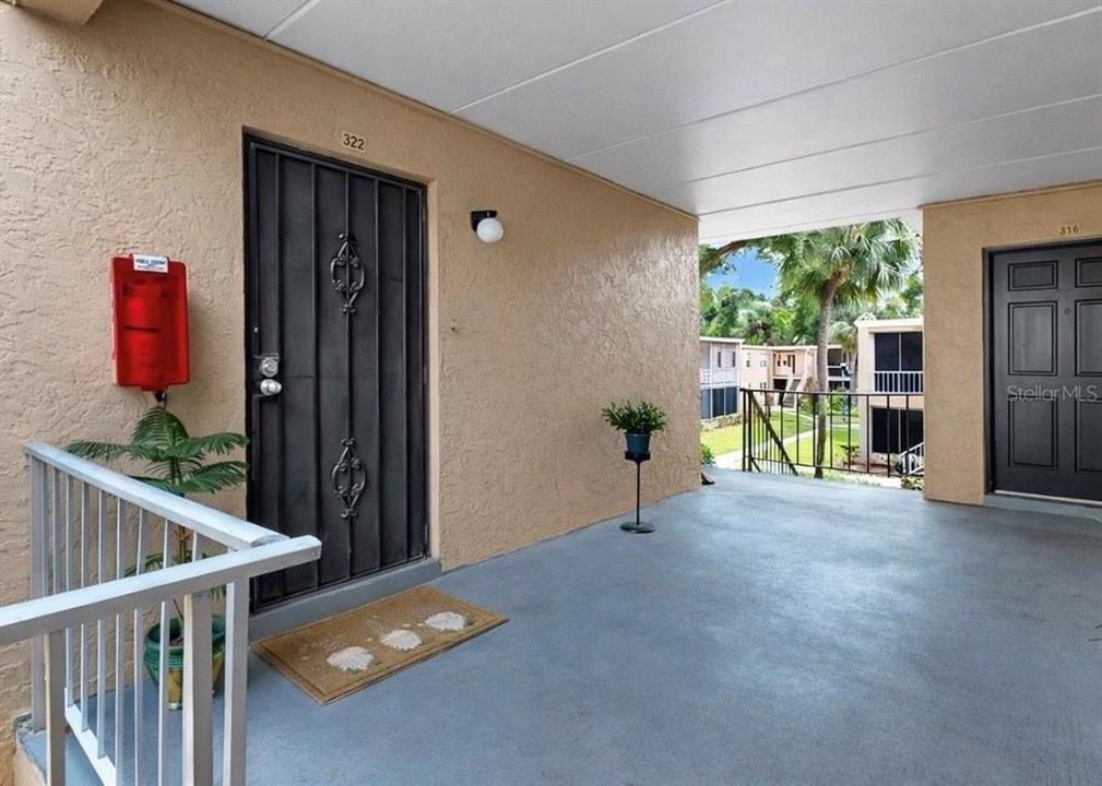 На продажу: $199,900 (3 спален, 2 ванн, 1176 Квадратных фут)
