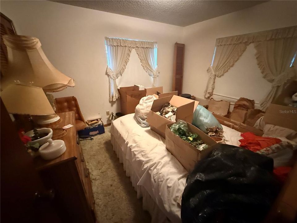 Под контрактом: $250,000 (3 спален, 2 ванн, 1472 Квадратных фут)