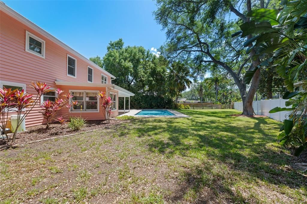 Active With Contract: $839,900 (4 beds, 4 baths, 3237 Square Feet)