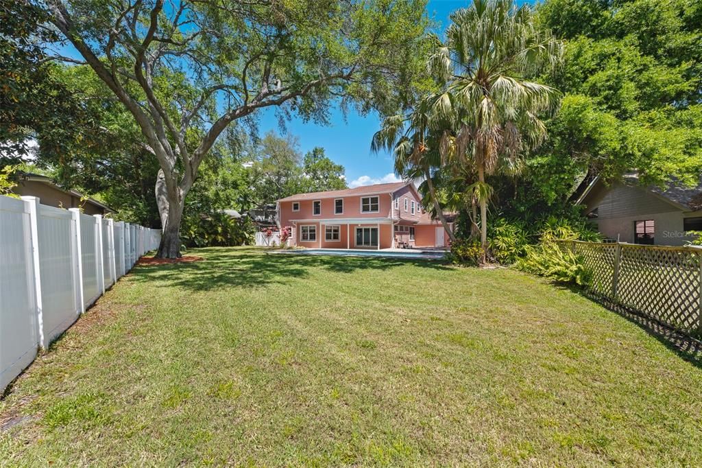 Active With Contract: $839,900 (4 beds, 4 baths, 3237 Square Feet)