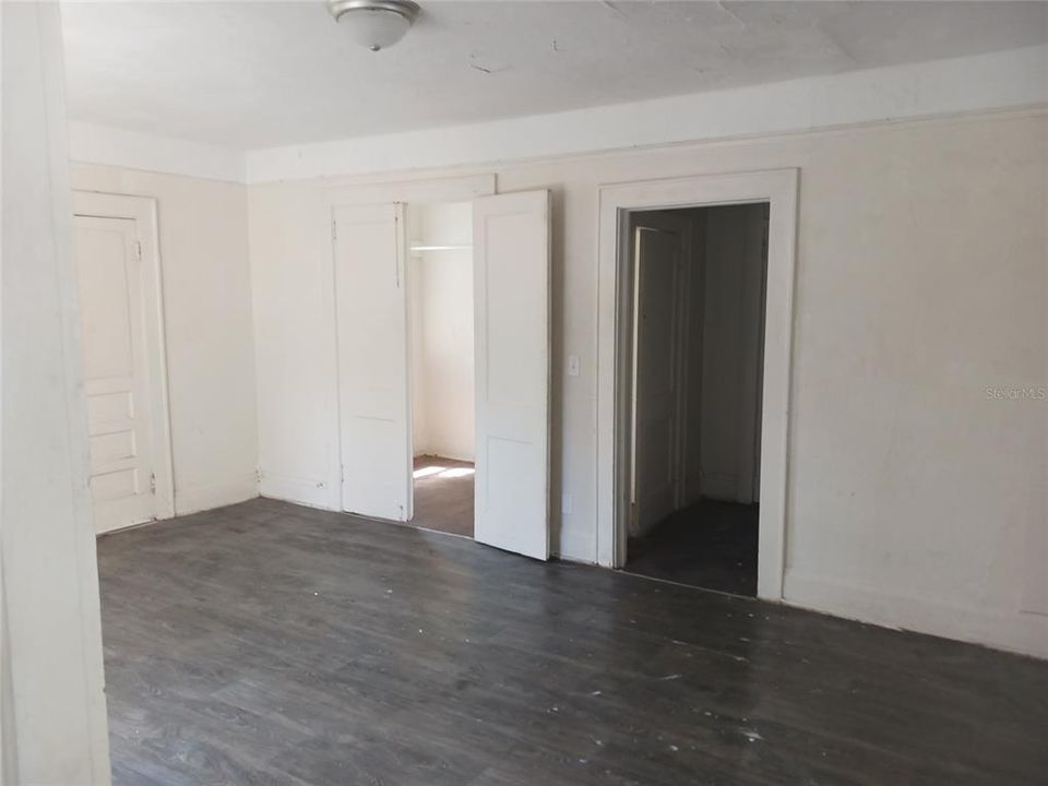 For Rent: $700 (2 beds, 1 baths, 683 Square Feet)