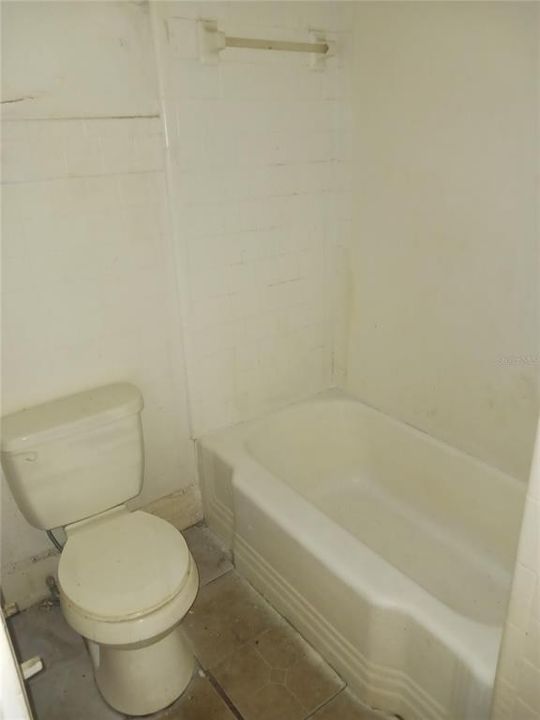 For Rent: $700 (2 beds, 1 baths, 683 Square Feet)