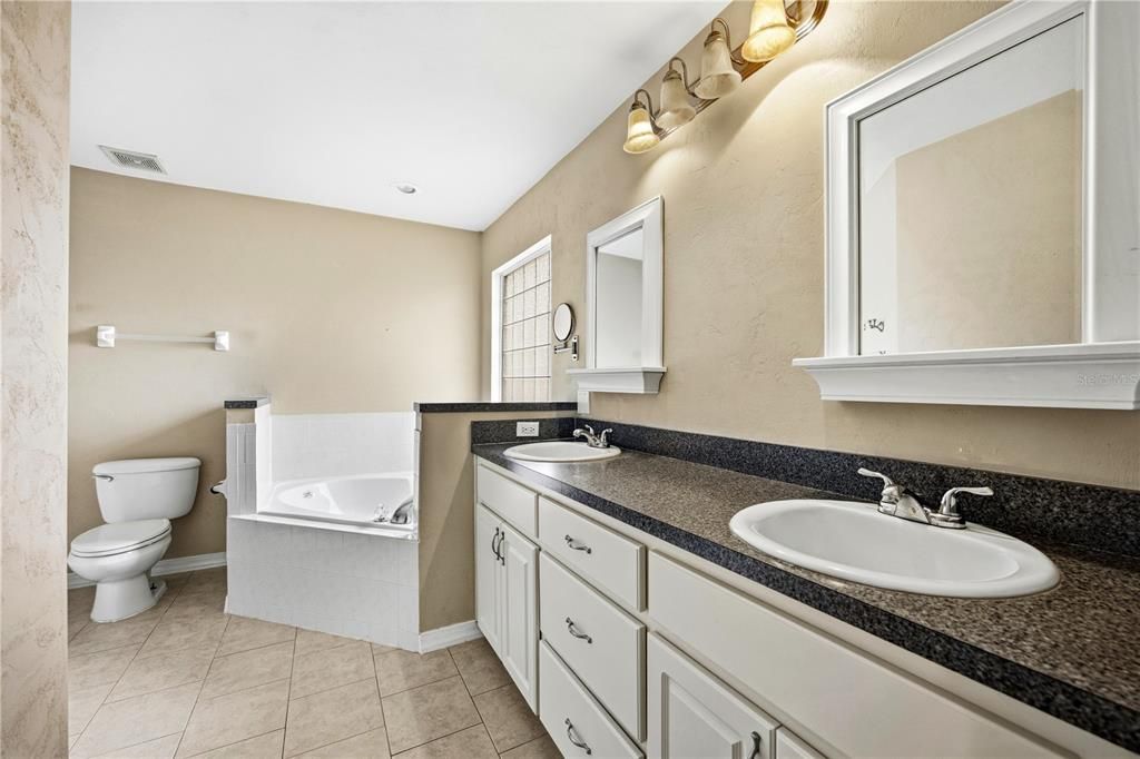 En Venta: $289,900 (3 camas, 2 baños, 1516 Pies cuadrados)