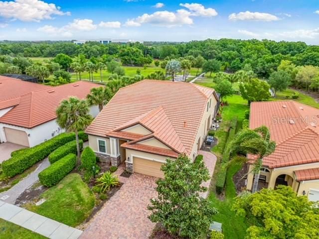 Под контрактом: $955,000 (4 спален, 3 ванн, 3025 Квадратных фут)