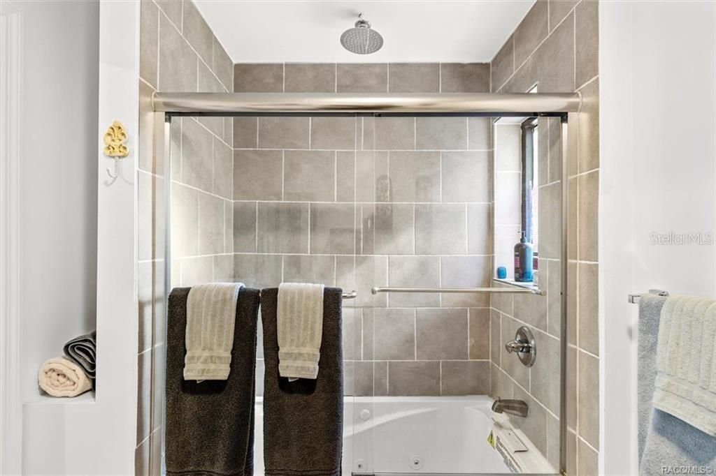 For Sale: $535,000 (1 beds, 1 baths, 1432 Square Feet)