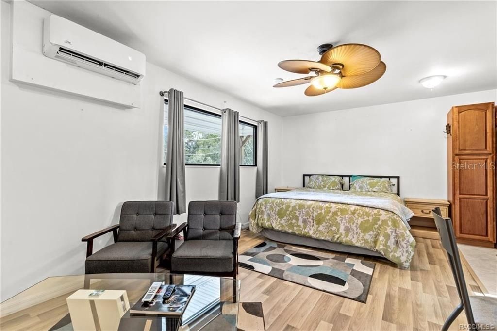 For Sale: $535,000 (1 beds, 1 baths, 1432 Square Feet)