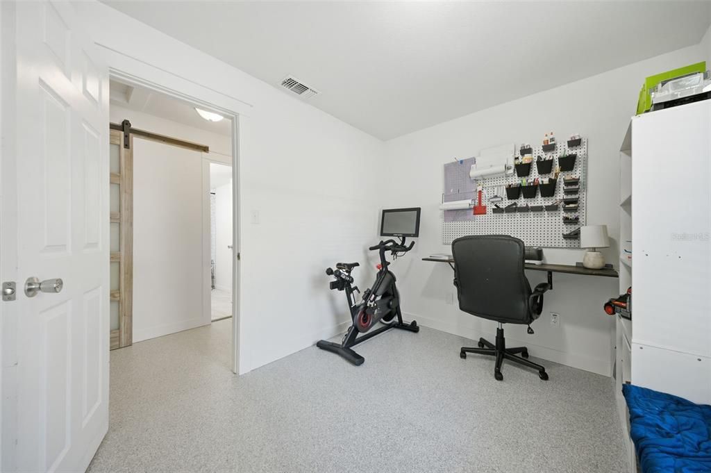 Active With Contract: $315,000 (3 beds, 1 baths, 1000 Square Feet)