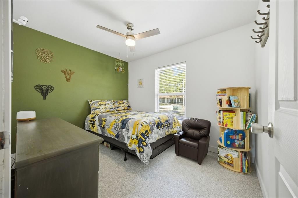 Active With Contract: $315,000 (3 beds, 1 baths, 1000 Square Feet)