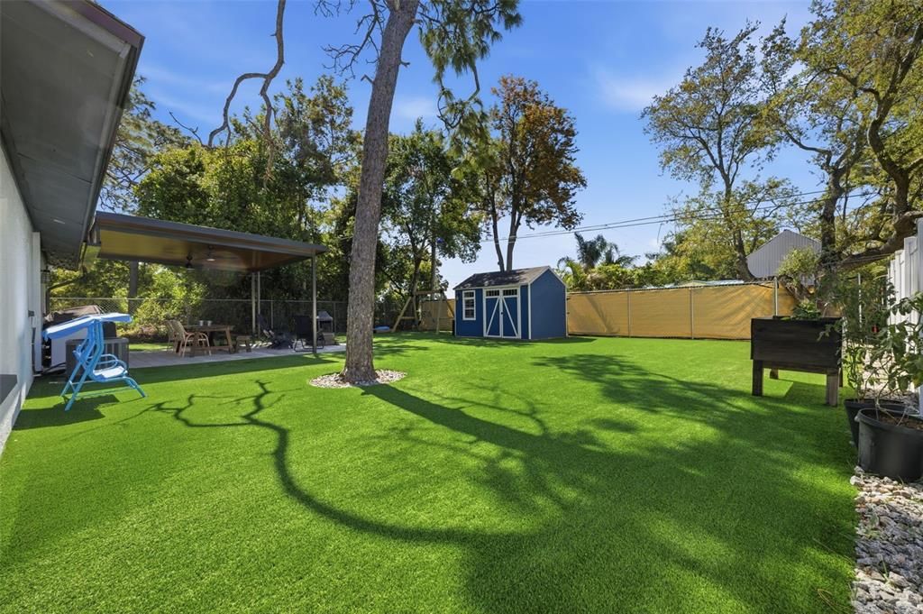 Active With Contract: $315,000 (3 beds, 1 baths, 1000 Square Feet)