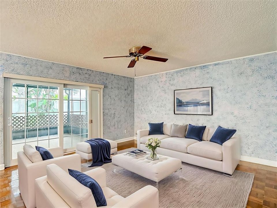 For Sale: $349,000 (2 beds, 1 baths, 1404 Square Feet)