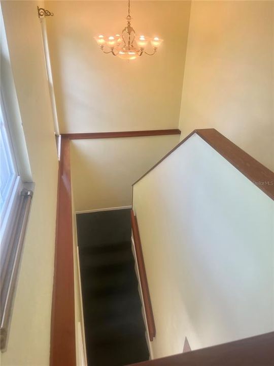 For Sale: $349,000 (2 beds, 1 baths, 1404 Square Feet)