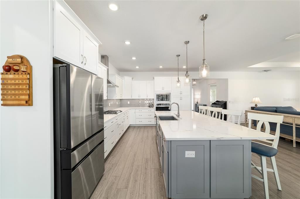 Active With Contract: $549,900 (3 beds, 3 baths, 2457 Square Feet)