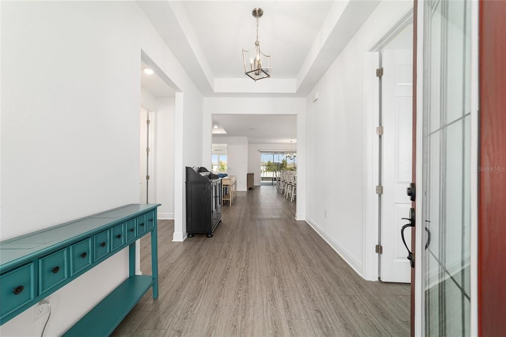 Active With Contract: $549,900 (3 beds, 3 baths, 2457 Square Feet)