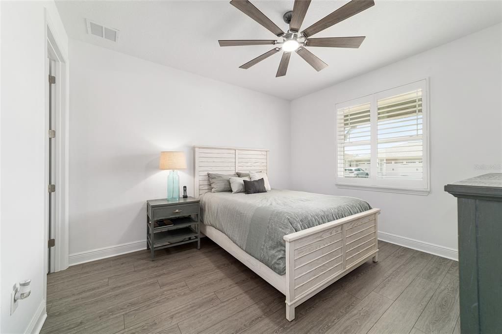 Active With Contract: $549,900 (3 beds, 3 baths, 2457 Square Feet)