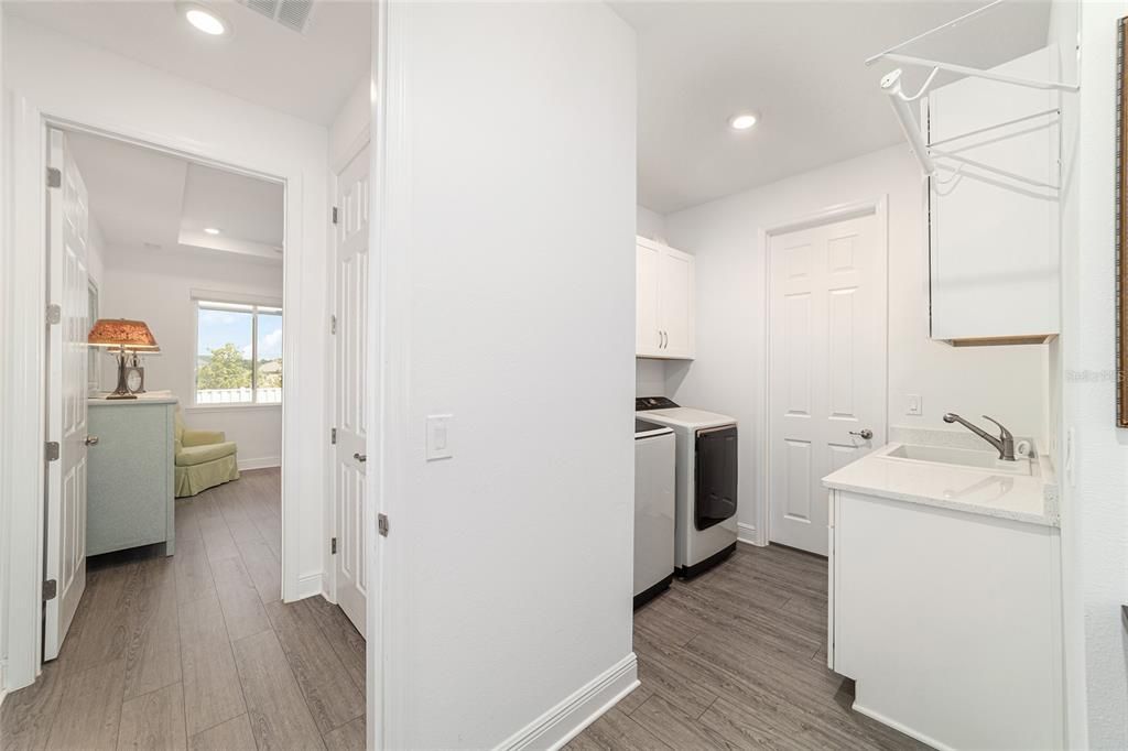 Active With Contract: $549,900 (3 beds, 3 baths, 2457 Square Feet)