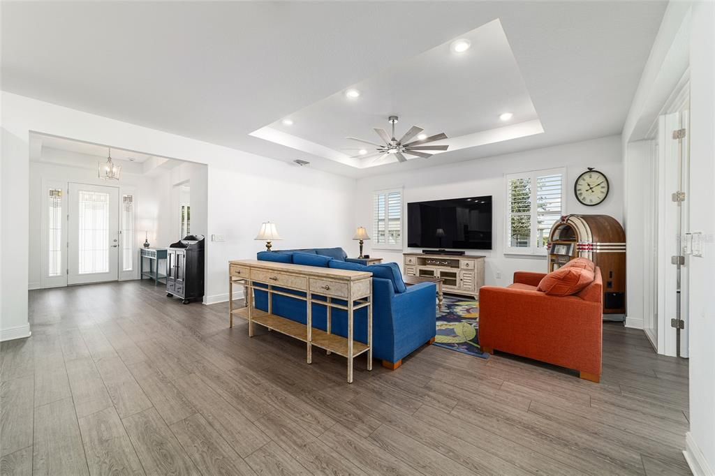 Active With Contract: $549,900 (3 beds, 3 baths, 2457 Square Feet)