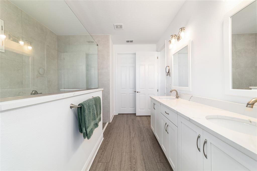 Active With Contract: $549,900 (3 beds, 3 baths, 2457 Square Feet)