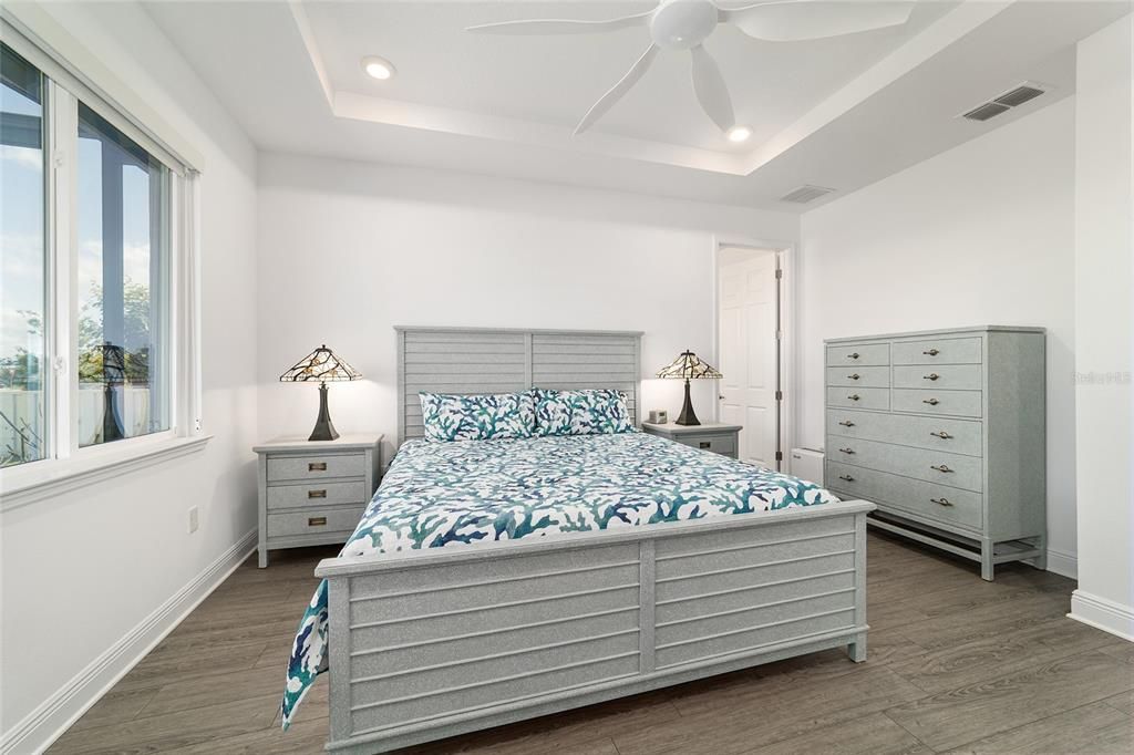 Active With Contract: $549,900 (3 beds, 3 baths, 2457 Square Feet)