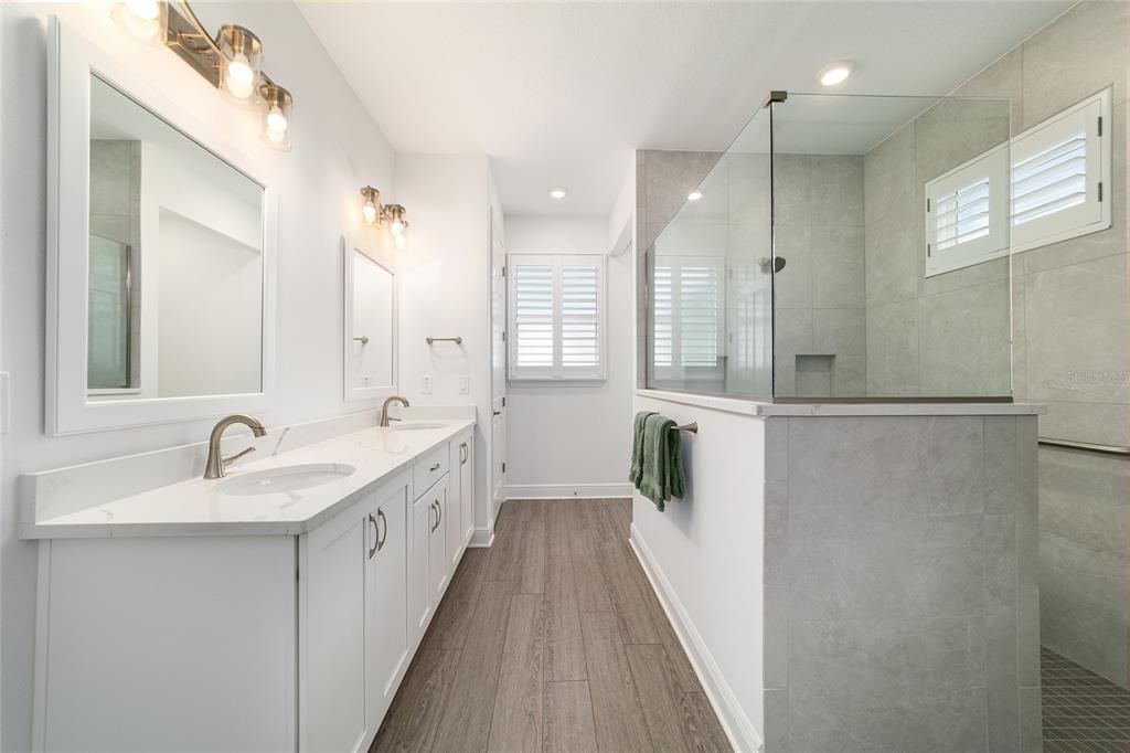 Active With Contract: $549,900 (3 beds, 3 baths, 2457 Square Feet)