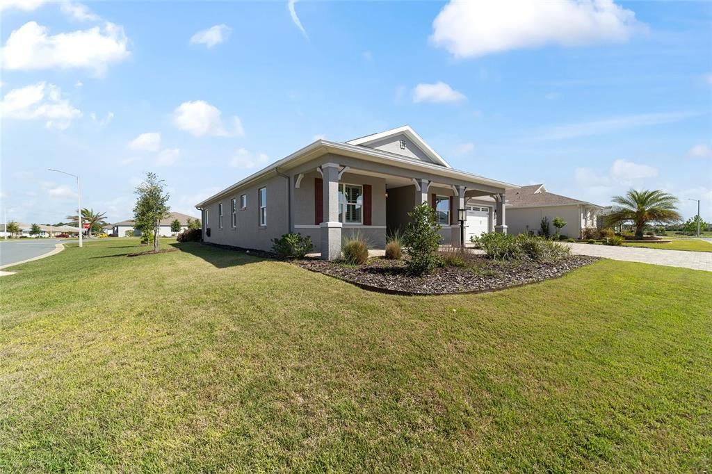 Active With Contract: $549,900 (3 beds, 3 baths, 2457 Square Feet)