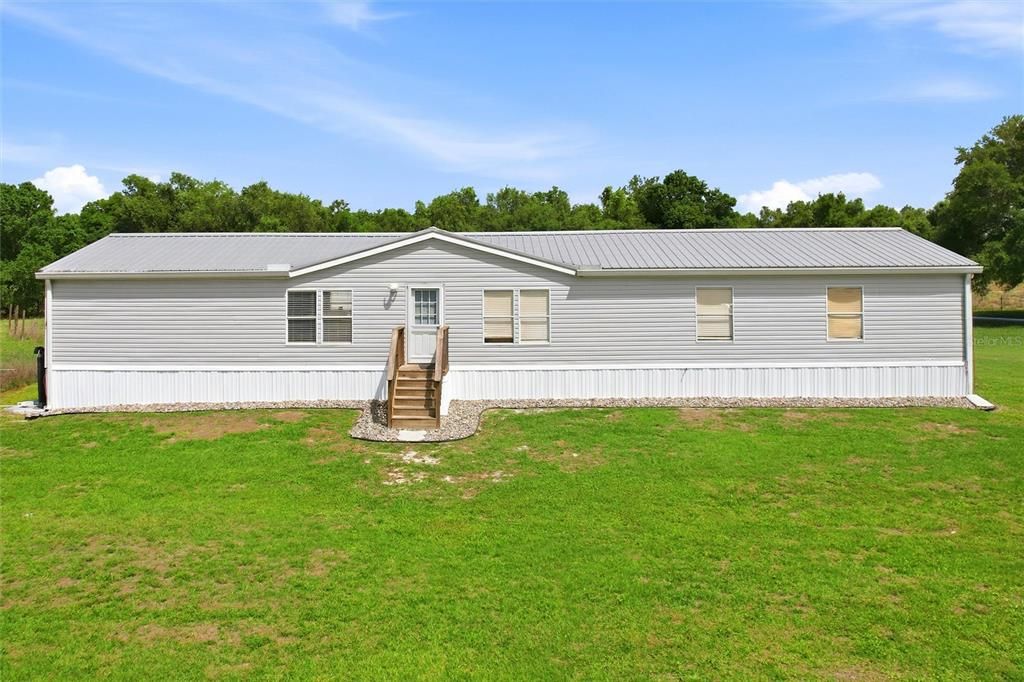 Active With Contract: $215,000 (3 beds, 2 baths, 2052 Square Feet)